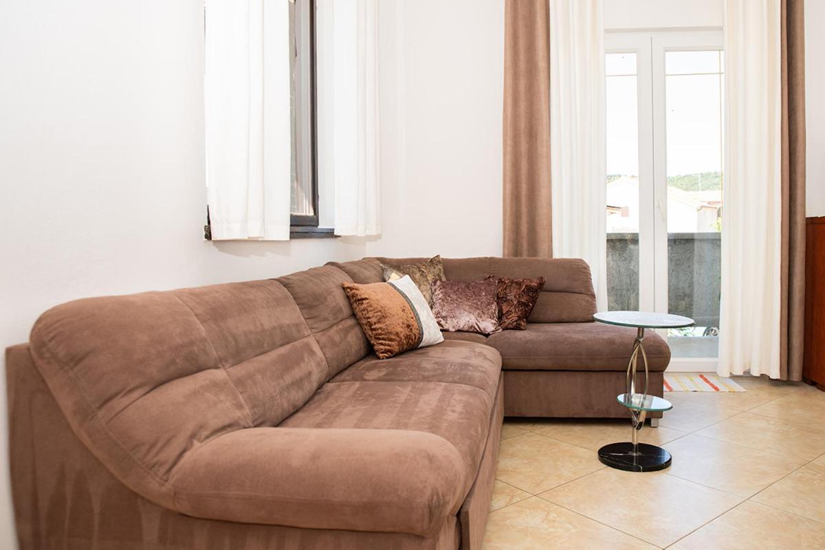 Apartman Mira I Denis Supetarska Draga Luaran gambar