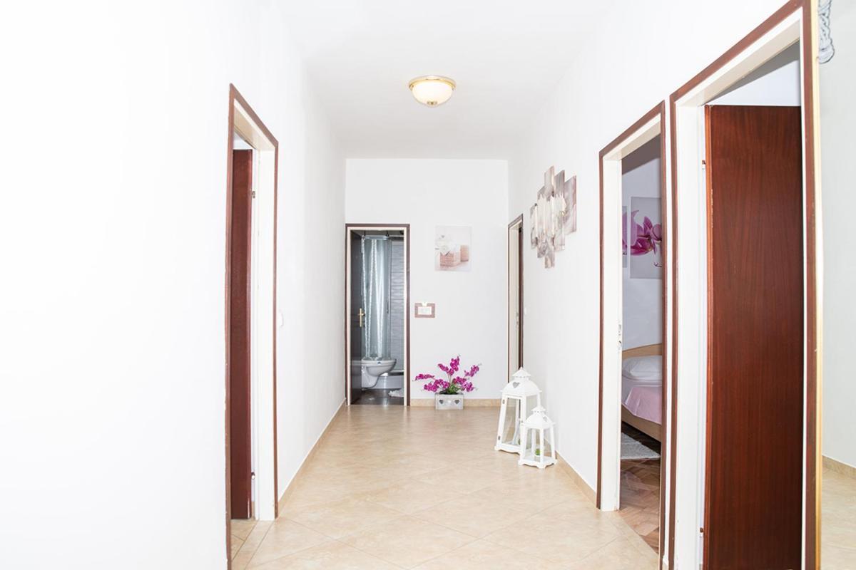 Apartman Mira I Denis Supetarska Draga Luaran gambar